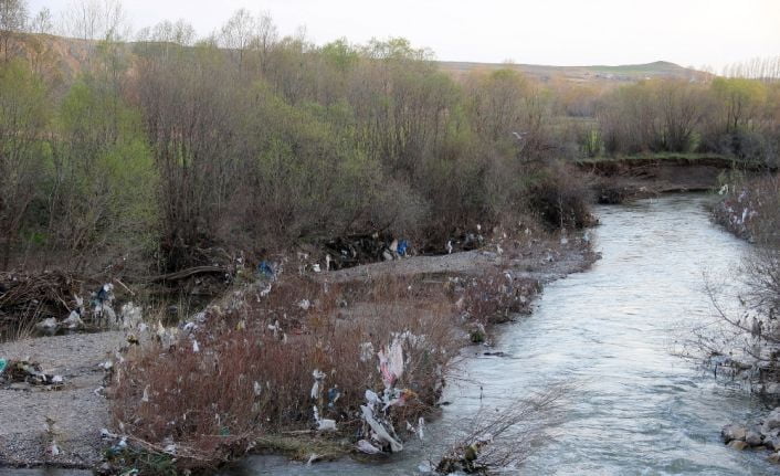 Sivas’ın İmranlı ilçesinde doğup Karadeniz’e dökülen ve Türkiye’nin en uzun