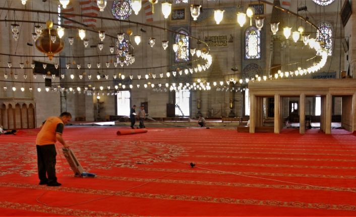 Mimar Sinan’in "kalfalık eserim" olarak nitelendirdiği Süleymaniye Camii’nin 3 bin