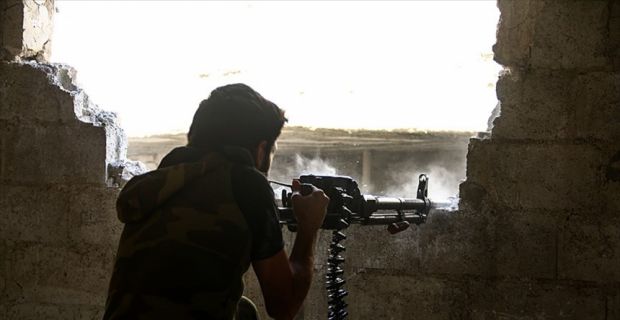 Suriye'deki çatışmalarda İran Devrim Muhafızları'na bağlı 4 milisin öldürüldüğü belirtildi.