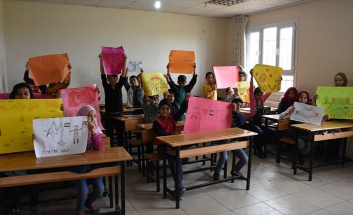 Suriyeli çocuklar, Mehmetçik'e destek