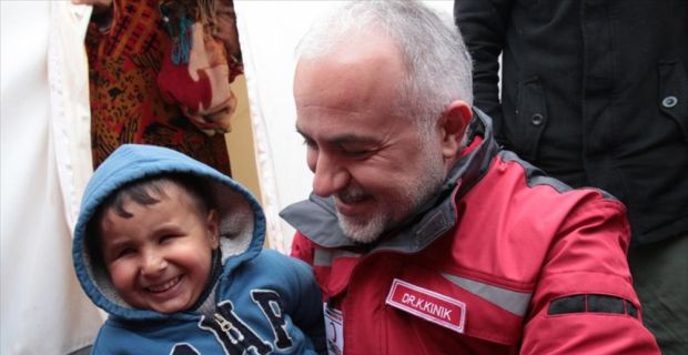 Ülkelerindeki iç savaş nedeniyle ailesiyle Rasulayn'daki evlerini terk ederek Türk