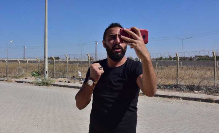 Şanlıurfa’nın Ceylanpınar ilçesinde Suriyeli Ali Silo, yaptığı tek kişilik eylemle