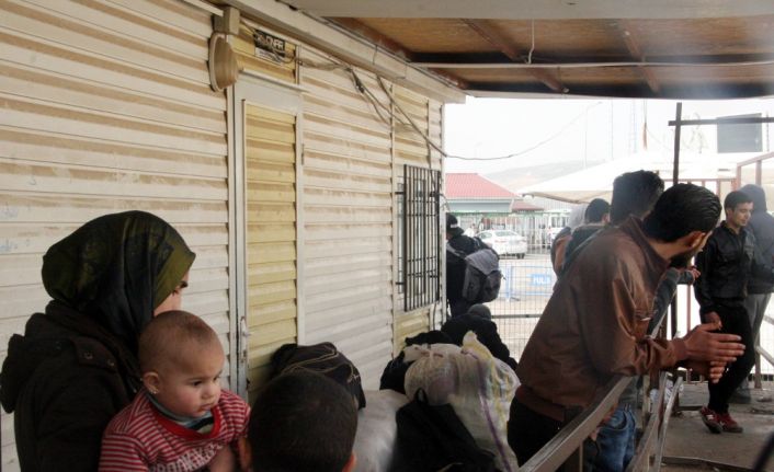 Suriye’den terörden temizlenen bölgelere Suriyeli vatandaşların dönüşleri sürüyor. 