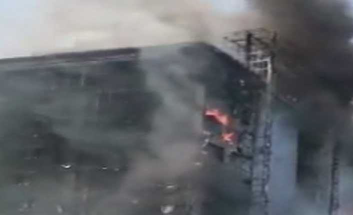 Suudi Arabistan’ın Ed-Dammam kentinde bulunan savcılık binasında yangın çıktı. 