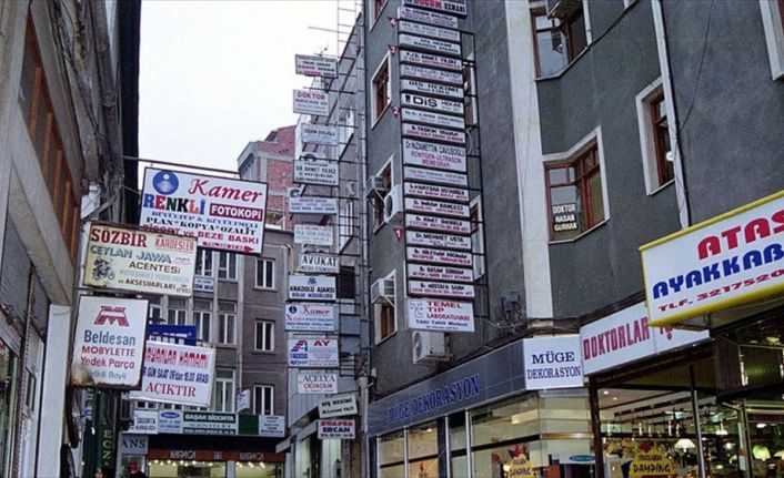 TSE Başkanı Korkmaz, Enstitü tarafından tabela standardının yayımlandığını belirterek, "Yazılarda