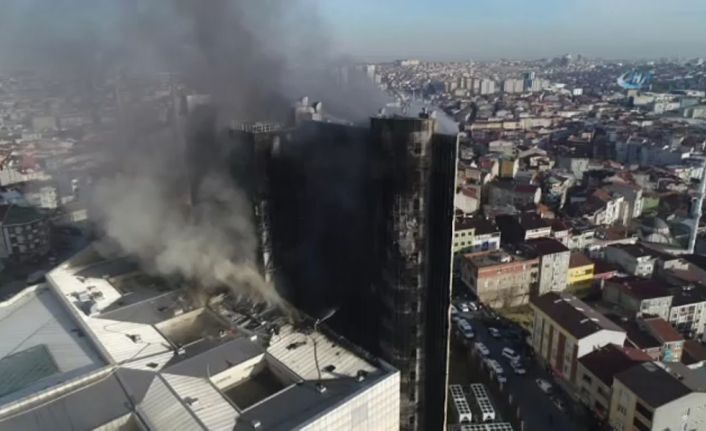 Gaziosmanpaşa’da Taksim Eğitim ve Araştırma Hastanesinde çıkan yangın havadan böyle