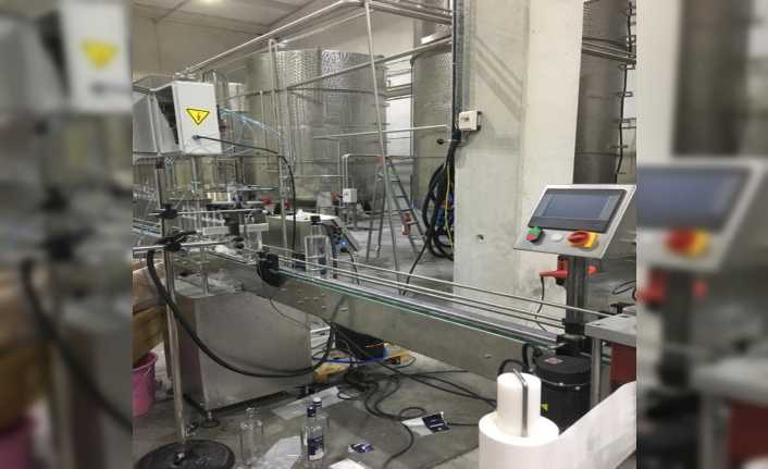 İzmir’in Aliağa ilçesinde sirke fabrikasına düzenlenen operasyonda, yılbaşı öncesi piyasaya