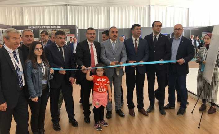 İstanbul Maltepe sahilinde düzenlenen Erzincan Tanıtım Günleri başladı.  İstanbul’da
