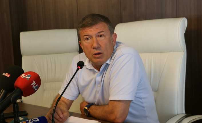 Adana Demirspor, Sportif Direktör Tanju Çolak ile yolları ayrıldı. 