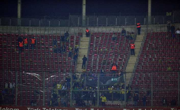 Galatasaray-Fenerbahçe derbisini seyretmek için