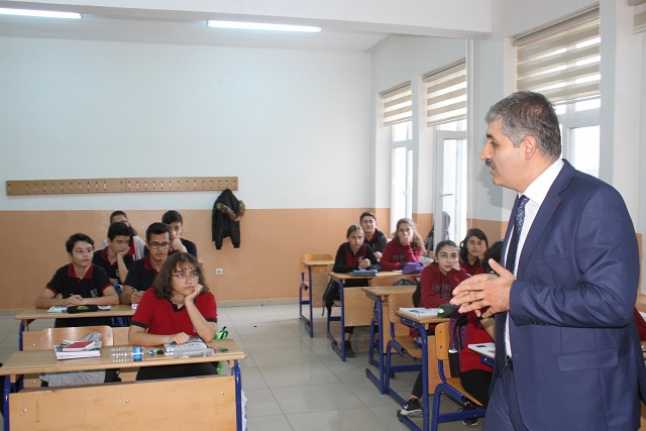 1884 yılında tamamlanarak eğitim ve öğretim faaliyetlerine başlanan ve mazisi