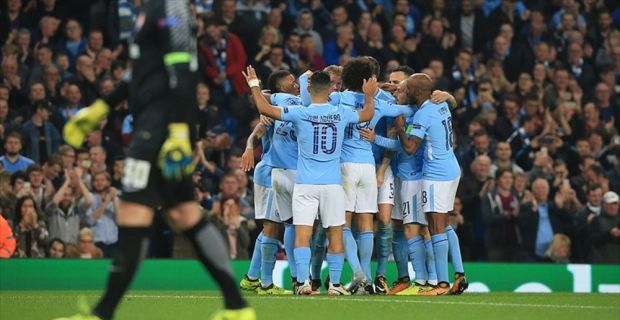 İngiltere Premier Lig lideri Manchester City, mevcut kadrosu için ödediği