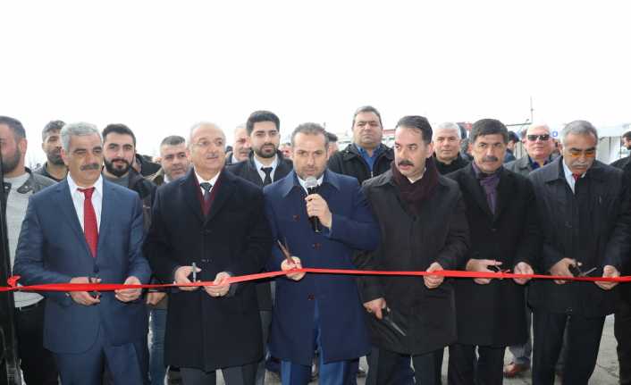 Taşıyıcılar Kooperatifinin Tır Parkı açıldı Erzincan’da SS. Erzincan Motorlu Taşıyıcılar Kooperatifinin idari bina ve tır