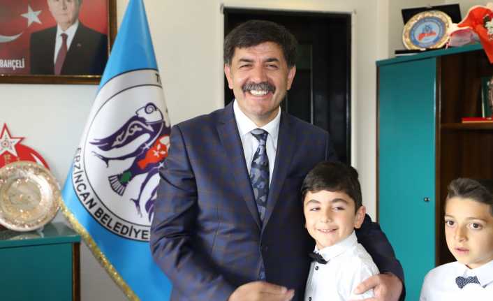 Erzincan’da 23 Nisan Ulusal Egemenlik ve Çocuk Bayramı kutlama etkinlikleri