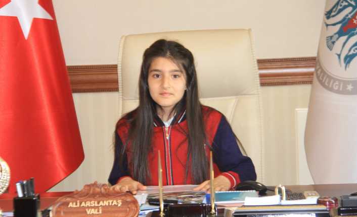23 Nisan Ulusal Egemenlik ve Çocuk Bayramı nedeniyle, İlkokul 4'üncü