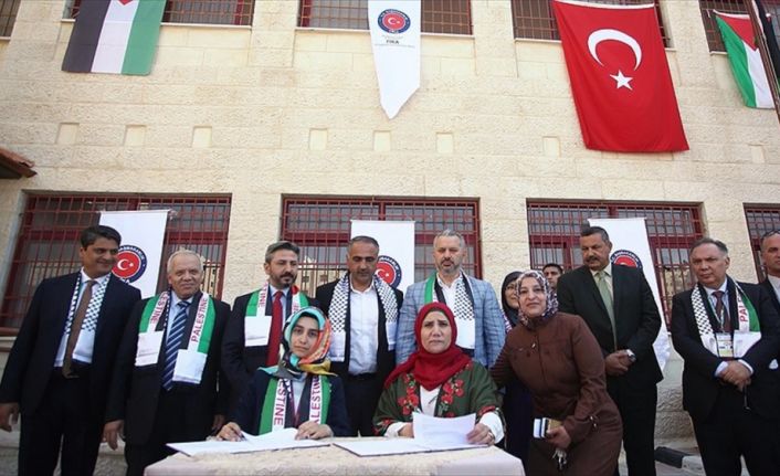 Cumhurbaşkanı Recep Tayyip Erdoğan'ın annesinin adını taşıyan Tenzile Erdoğan