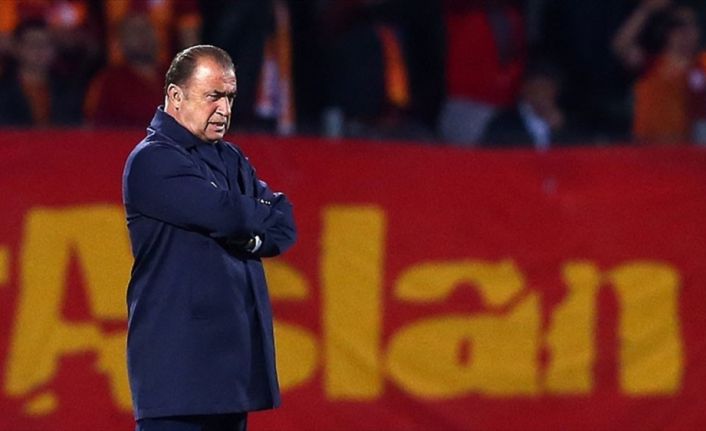 Spor Toto Süper Lig'in 28. haftasında Gençlerbirliği'ne yenilerek liderliği Medipol