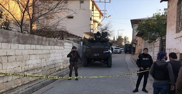 Terör örgütünün işgali altındaki Afrin'den ateşlenen roket, Hatay'ın Reyhanlı ilçesindeki