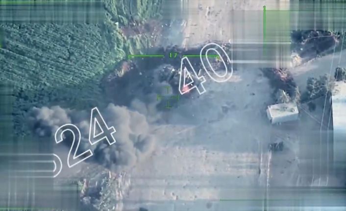 YPG/PKK'lı teröristler tarafından Afrin'den çıkmaya çalışan sivil halkı engellemek amacıyla