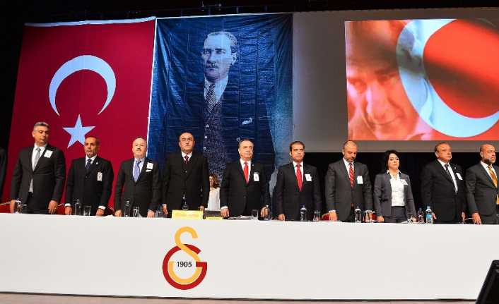 Galatasaray Başkanı Mustafa Cengiz, olağanüstü genel kurulda yasal düzenlemeler için