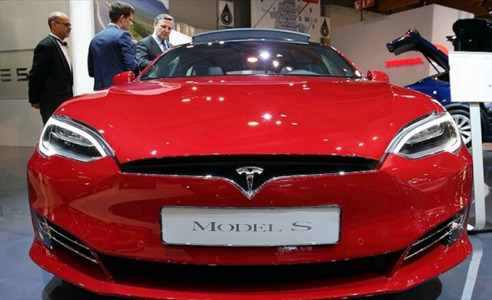 ABD'li elektrikli otomobil üreticisi Tesla, 123 bin aracını geri çağırdığını