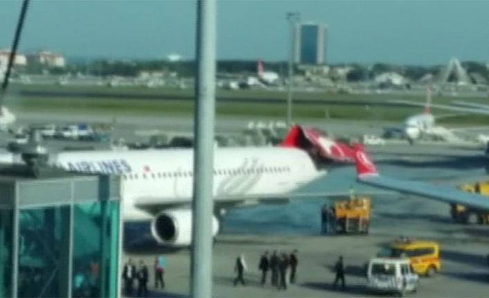 Asiana Havayolları uçağı Atatürk Havalimanı’nda THY uçağına çarptı. Konuya ilişkin
