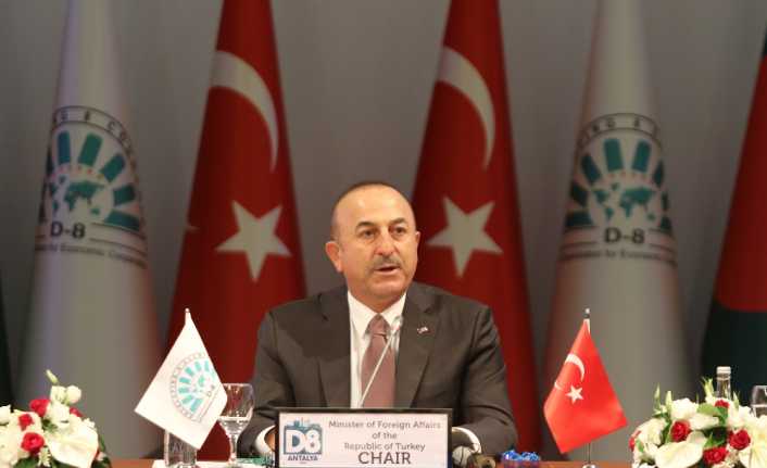 Dışişleri Bakanı Mevlüt Çavuşoğlu, Türkiye’nin ev sahipliğinde düzenlenen D-8 Konseyi