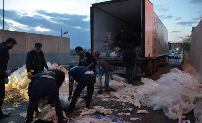 Erzincan'da 5 Aralık tarihinde polislerce uygulama noktasında durdurulan TIR'da, 1