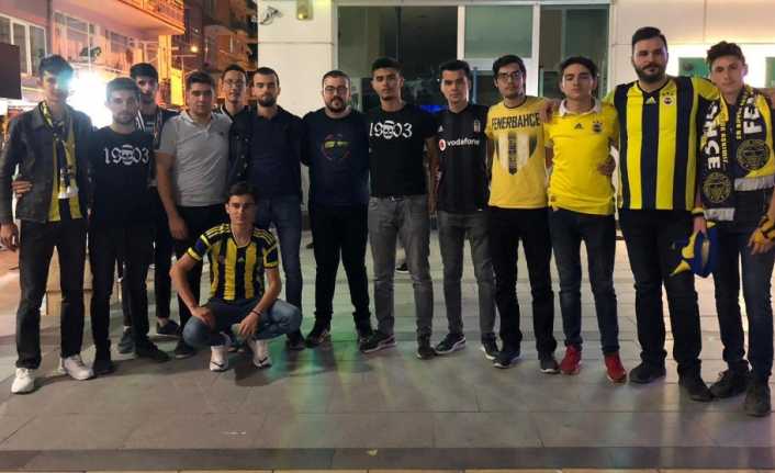 Tokat’ta yaşayan Fenerbahçeli ve Beşiktaşlı taraftarlar, derbi maç öncesinde bir