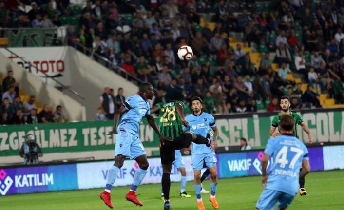 Spor Toto Süper Lig’in 8. haftasında Akhisarspor, sahasında Trabzonspor’u ağırlıyor.