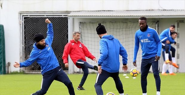 Trabzonspor, Spor Toto Süper Lig'de yarın deplasmanda Aytemiz Alanyaspor'a konuk
