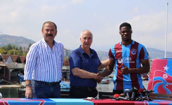 Trabzonspor, İngiltere’nin Leeds United takımında forma giyen Caleb Ansah Ekuban