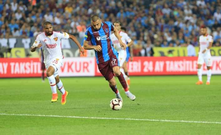 Trabzonspor’da geçen hafta oynanan Bursaspor maçında oyundan alınırken taraftarlarla gerginlik