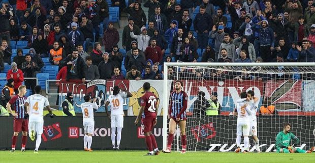Spor Toto Süper Lig'in 22. haftasında Medipol Başakşehir, deplasmanda Trabzonspor'u