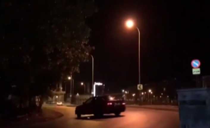 İstanbul’da trafik magandaları bitmek bilmiyor. E-5 Karayolu Kartal mevkiinde bir