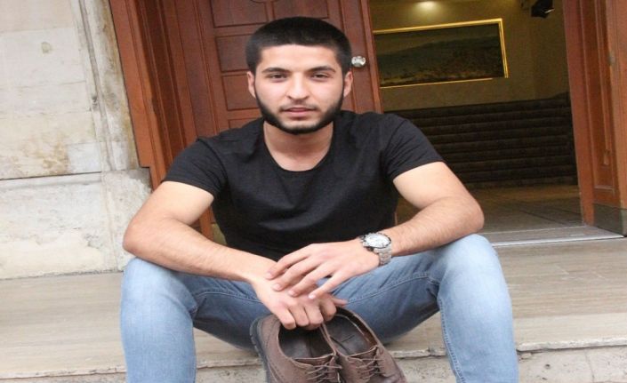 Samsun’da tramvayda insanlık dersi veren gencin Iraklı olduğu ortaya çıktı.