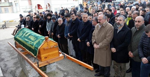 Kalp krizi sonucu hayatını kaybeden TRT haber editörü Selami Keskiner'in