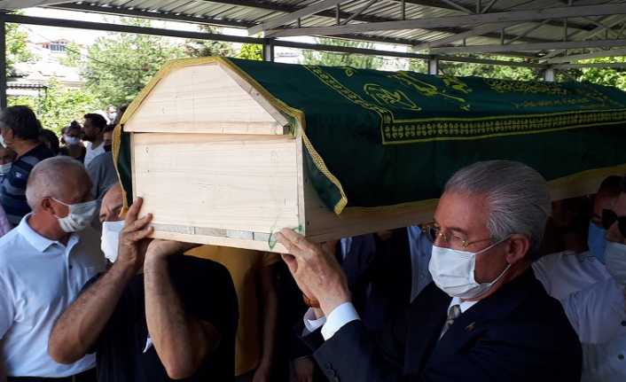 Tunceli-Elazığ karayolunda dün (17.07.2020) meydana gelen kazada aynı aileden 3