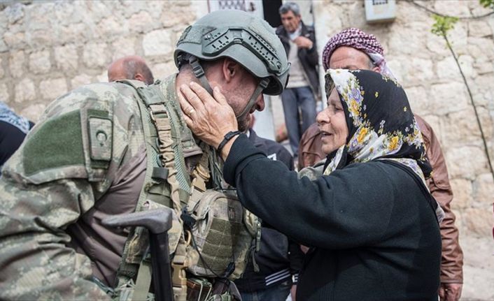 Teröristlerden temizlenen Afrin’de halk yeniden güvenli günlere kavuşmanın mutluluğunu yaşıyor.