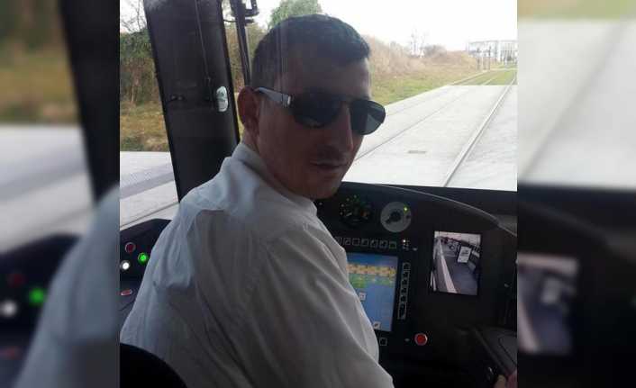 Fransa’nın Tours şehrinde vatmanlık yapan 3 çocuk babası Ali Ünlü,