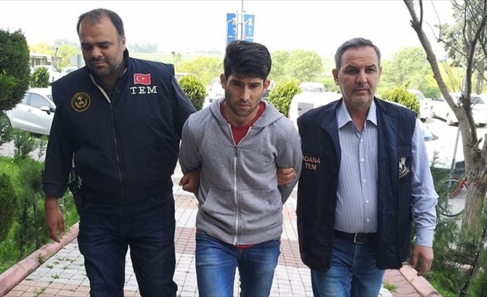Lübnan'da 4 yıl önceki nevruz gösterileri sırasında Türk bayrağının üzerine