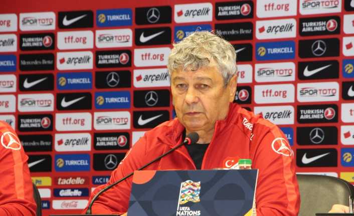 Türkiye A Milli Takımı Teknik Direktörü Mircea Lucescu, yabancı sayısının