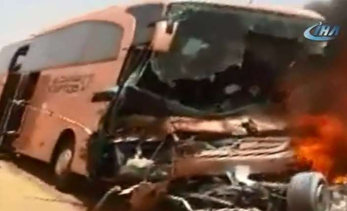 Medine’de Türk hacı adaylarını taşıyan otobüs, bir pikapla çarptı. Kaza