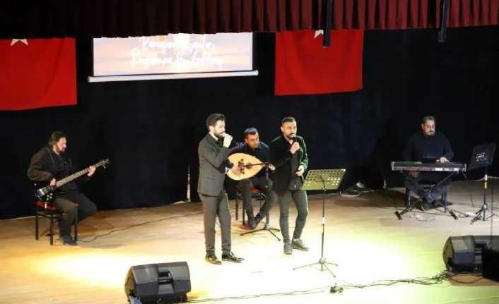 Erzincan Belediyesi’nin düzenlediği ramazan etkinlikleri kapsamında Türk Sanat Müziği konseri