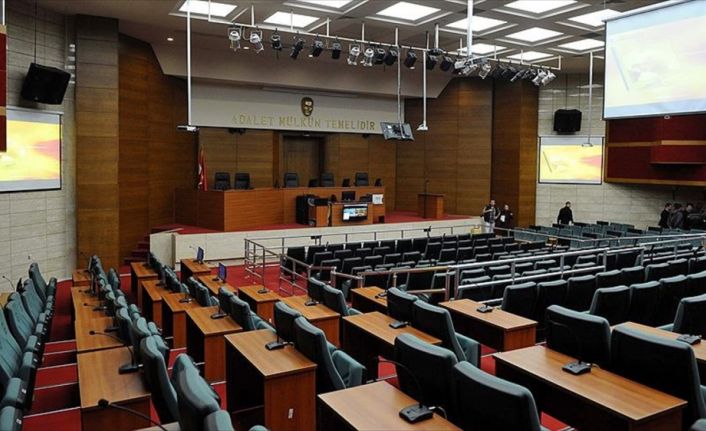 FETÖ'nün darbe girişimi sırasında Ulus'taki Türk Telekom binasının işgal edilmesiyle