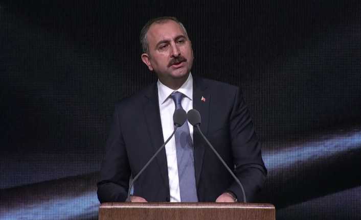 Adalet Bakanı Abdulhamit Gül, “Türk yargısı hiçbir örgüte teslim olmamıştır