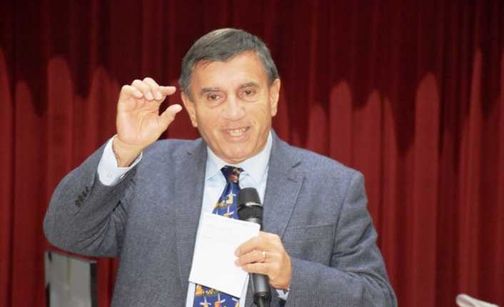 Ünlü Psikolog, Yazar ve Televizyon Programcısı Prof. Dr. Üstün Dökmen