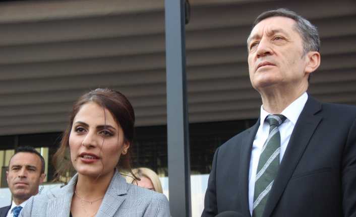 2023 Eğitim Vizyonu Tanıtım Toplantısında sınıf mevcutlarının sayılarının azaltılacağını açıklayan