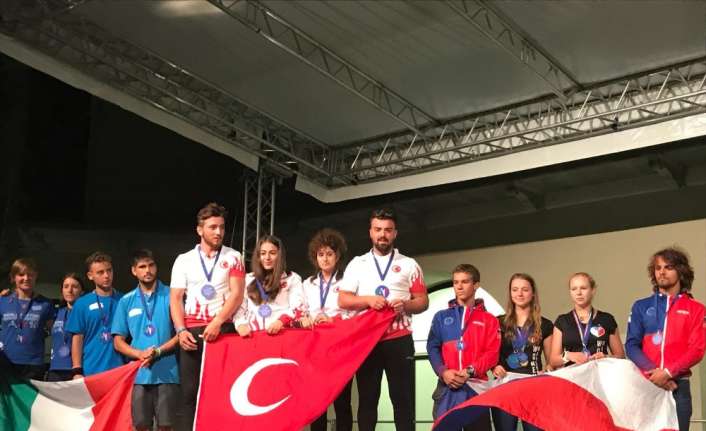 İtalya’da düzenlenen Dünya Rafting Şampiyonasına katılan Türkiye Rafting Milli Takımı