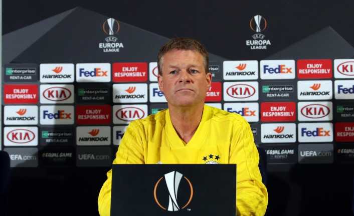 Fenerbahçe Teknik Sorumlusu Erwin Koeman, Dinamo Zagreb maçı öncesi grupta